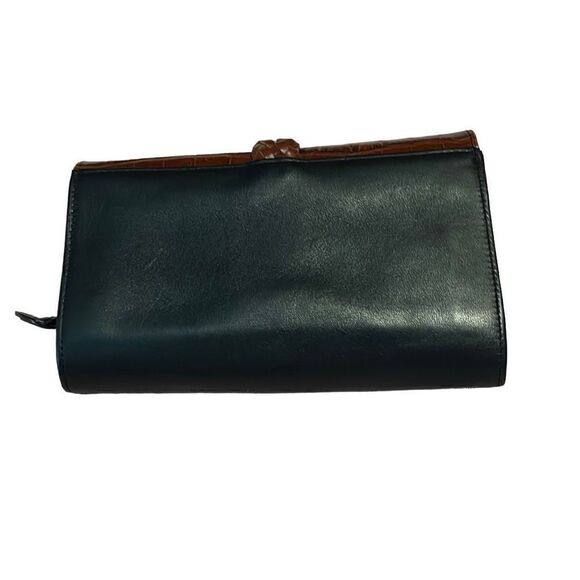 Well loved Brighton wallet. Still has a lot of life in it. - Picture 4 of 6